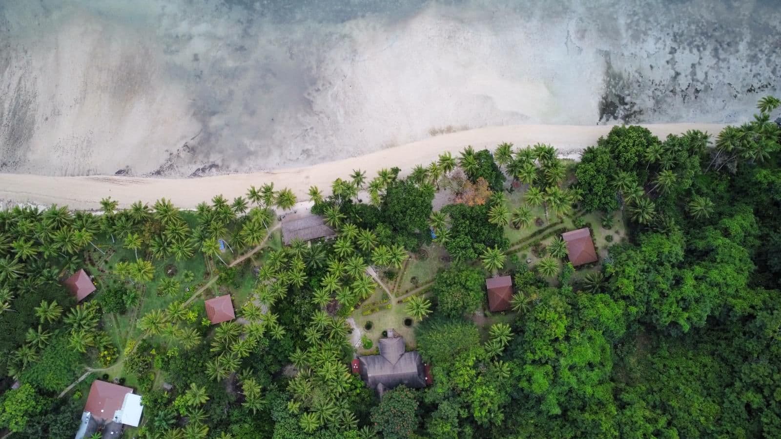 Lush gardens at Papageno Resort